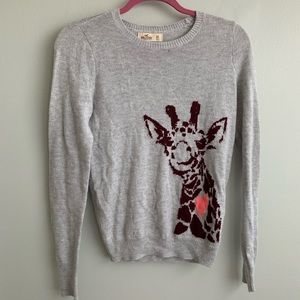 light hollister giraffe pullover sweater